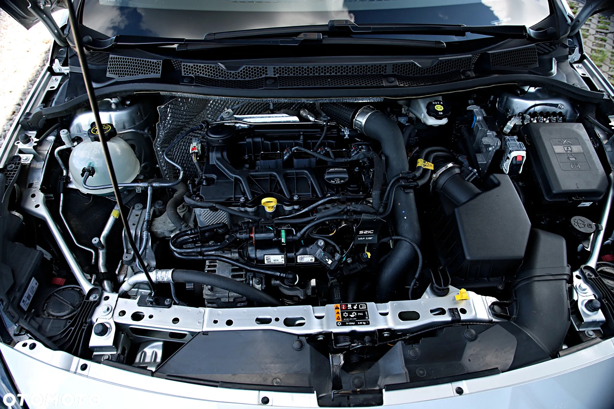 Opel Astra V 1.2 T Elegance S&S - 26