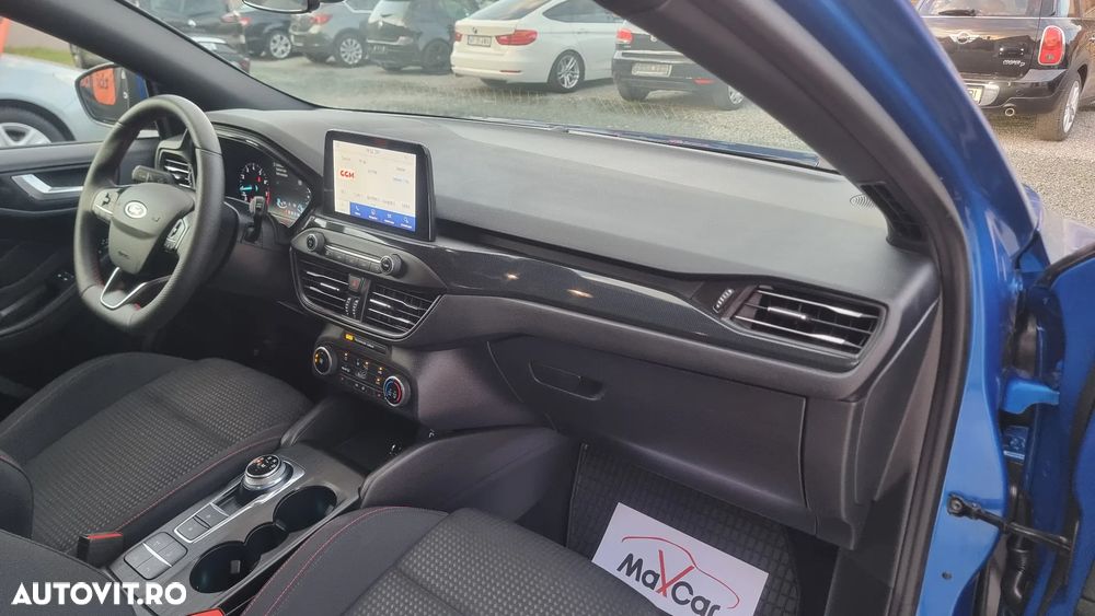 Ford Focus - 13