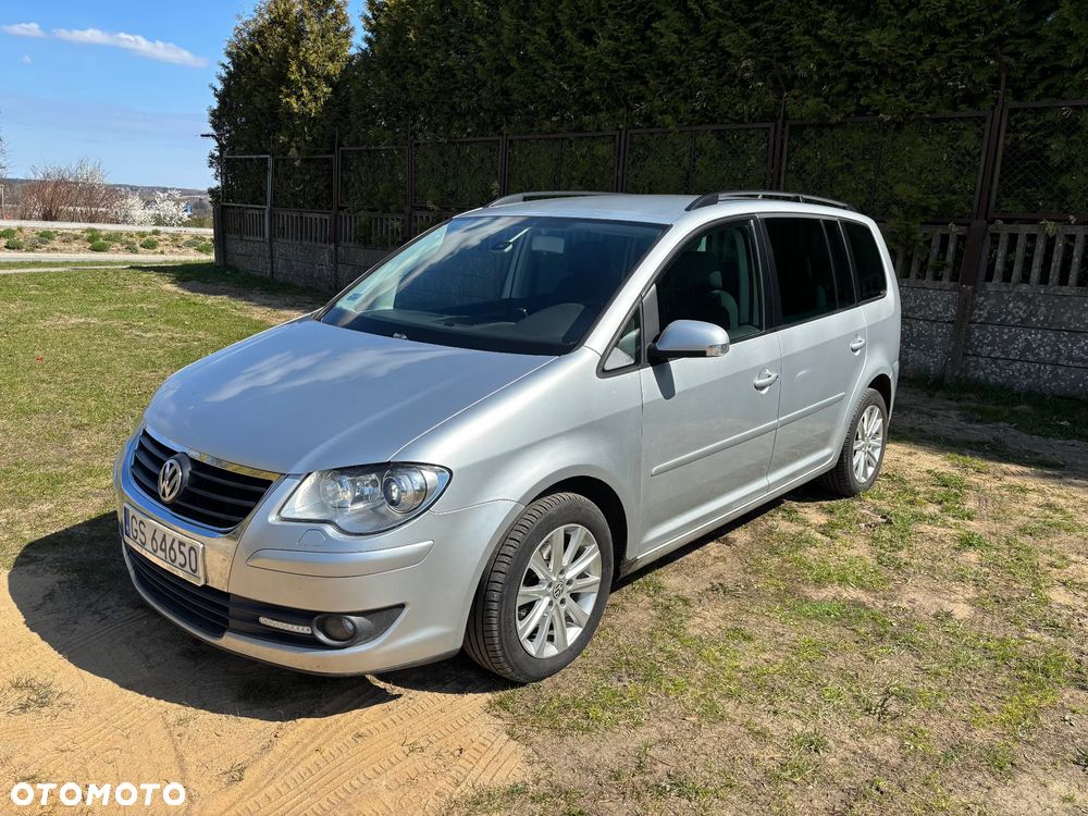 Volkswagen Touran 2.0 TDI DPF Highline - 1