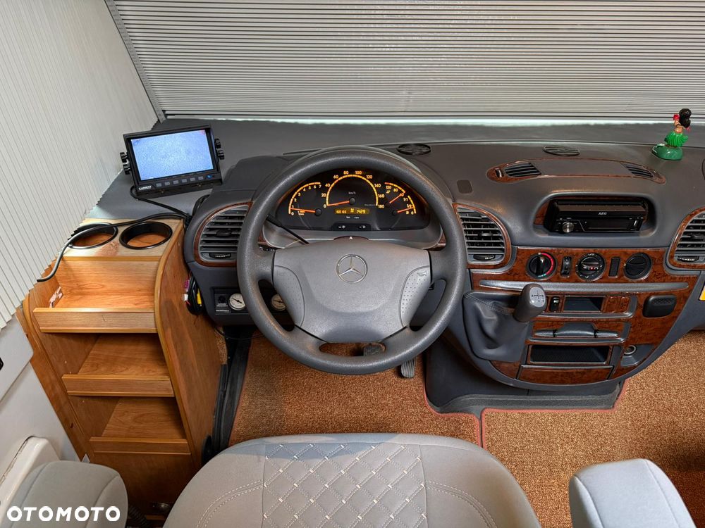 Mercedes-Benz RMB - 24