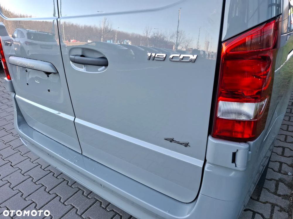 Mercedes-Benz Vito 119 CDI 4x4 Furgon SELEC Długi 3200 mm - 11