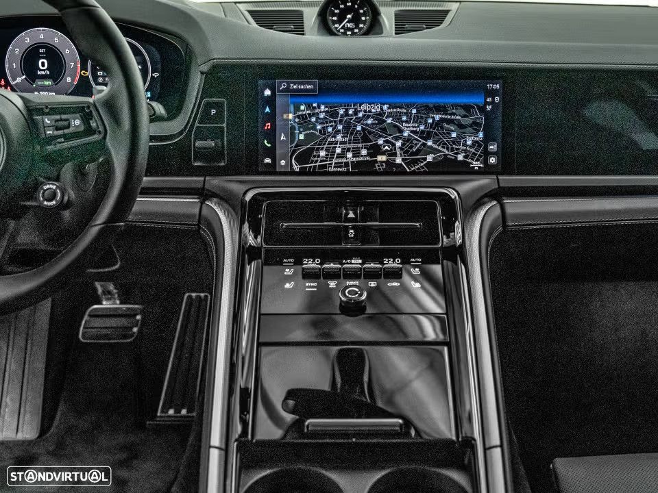Porsche Panamera 4 E-Hybrid - 16
