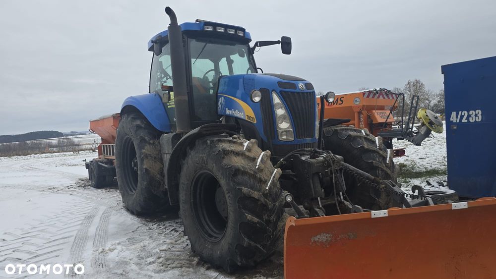 New Holland T8020 - 16