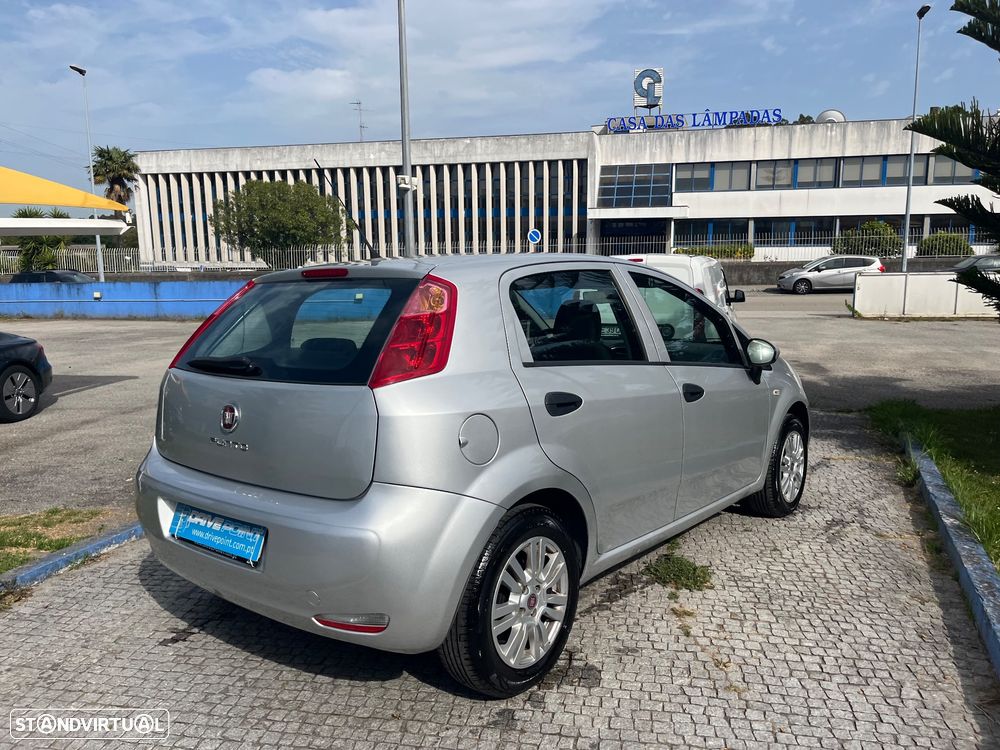 Fiat Punto 1.2 Lounge S&S - 11