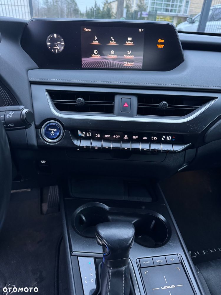 Lexus UX 250h Elegance 2WD - 15