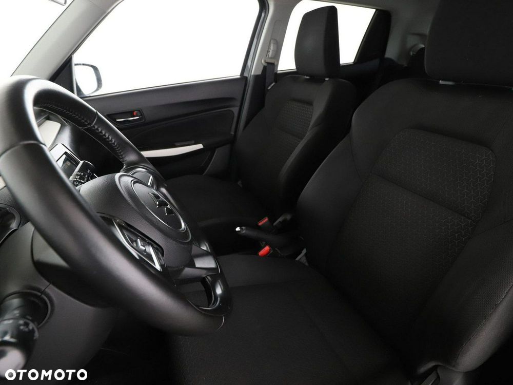 Suzuki Swift 1.2 Dualjet Hybrid Club - 14