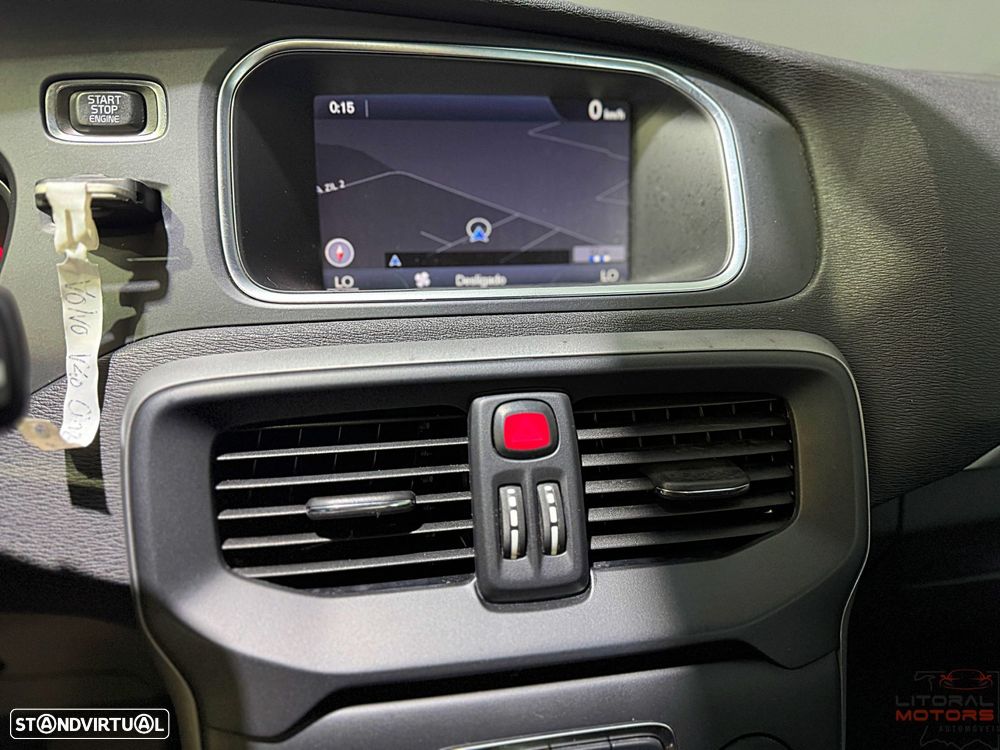 Volvo V40 1.6 D2 Momentum Powershift Eco - 26