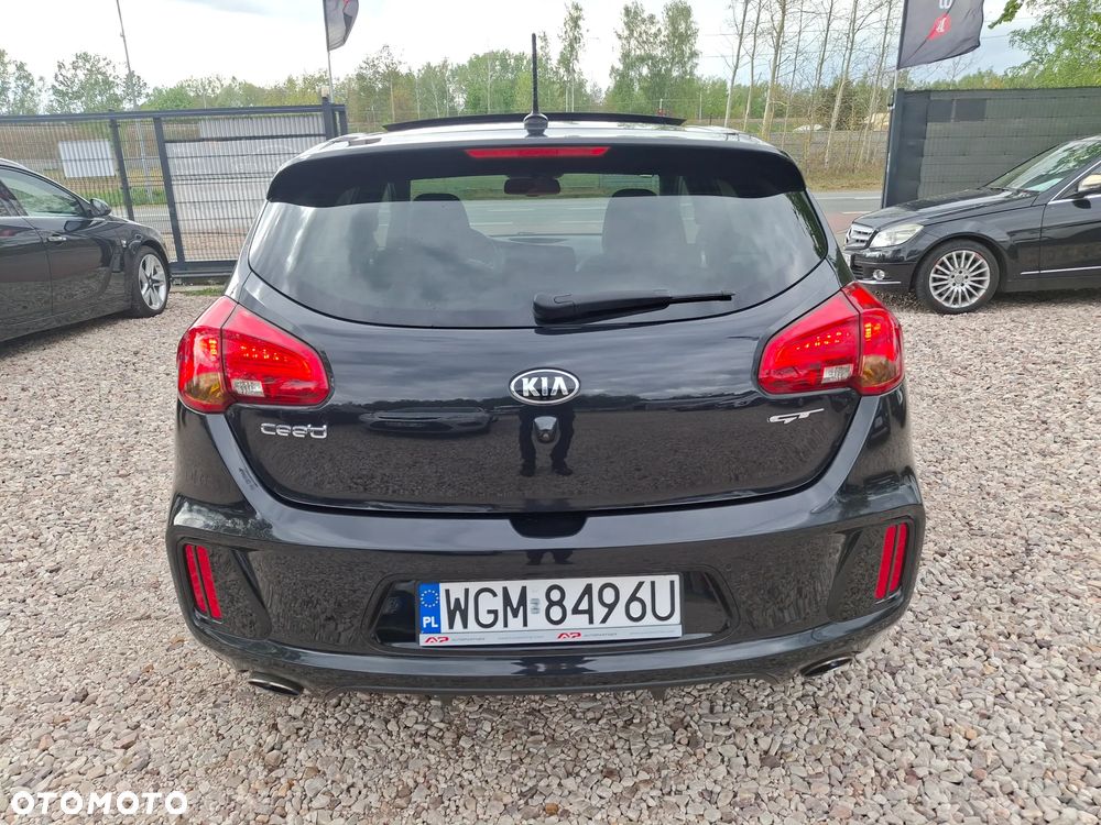 Kia Ceed 1.6 T-GDI GT - 7