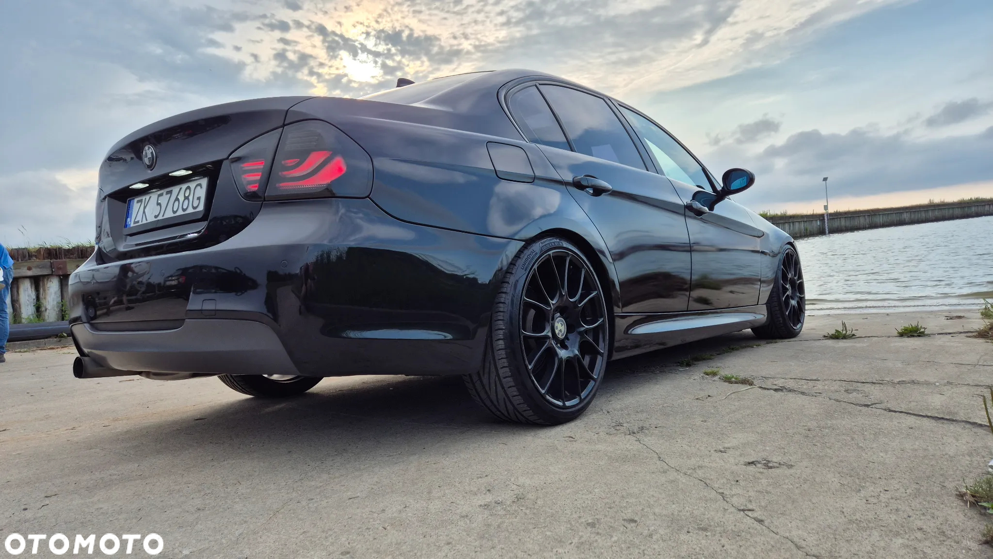 BMW Seria 3 320i - 5