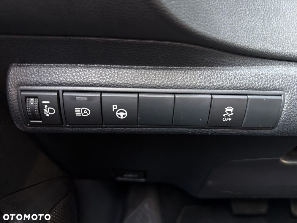 Toyota Corolla 1.8 Hybrid Comfort - 24