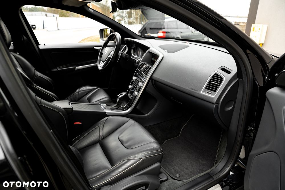 Volvo XC 60 D4 AWD Geartronic Summum - 22