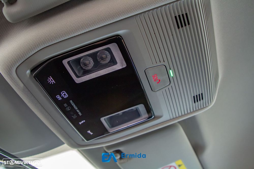 VW Golf 1.0 eTSI Life DSG - 48