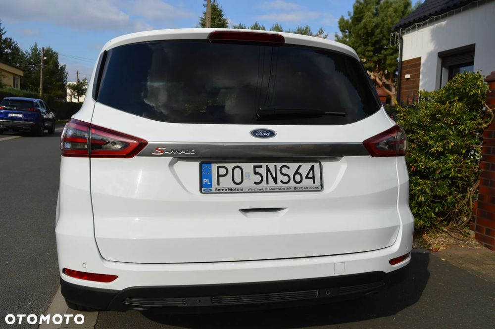 Ford S-Max - 13