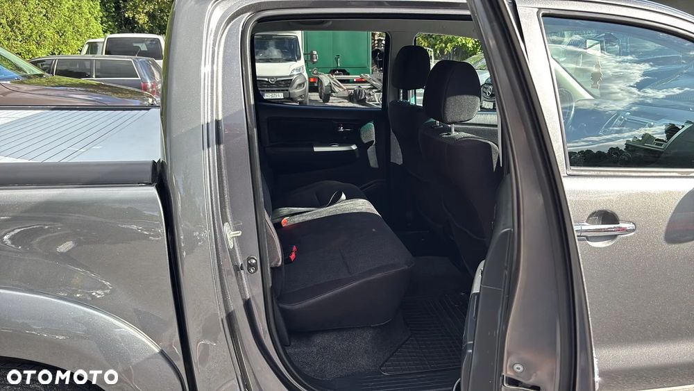 Toyota Hilux 4x4 Double Cab Life - 27