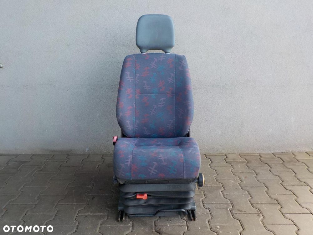 VW LT SPRINTER 96- FOTEL KIEROWCY PNEUMATYCZNY ISRI POMPOWANY - 2
