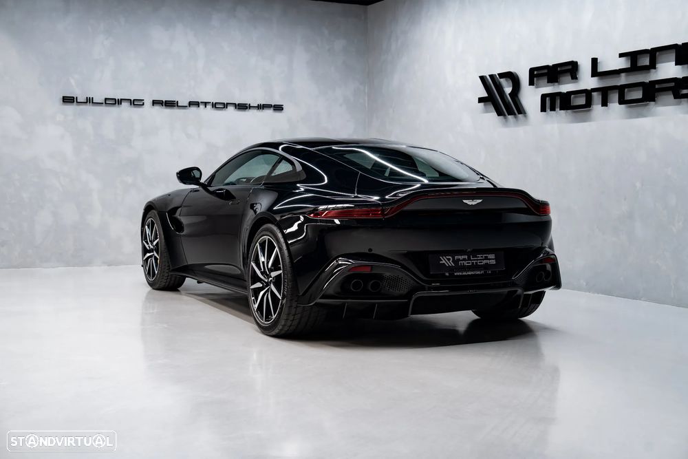 Aston Martin Vantage Coupe V8 - 12