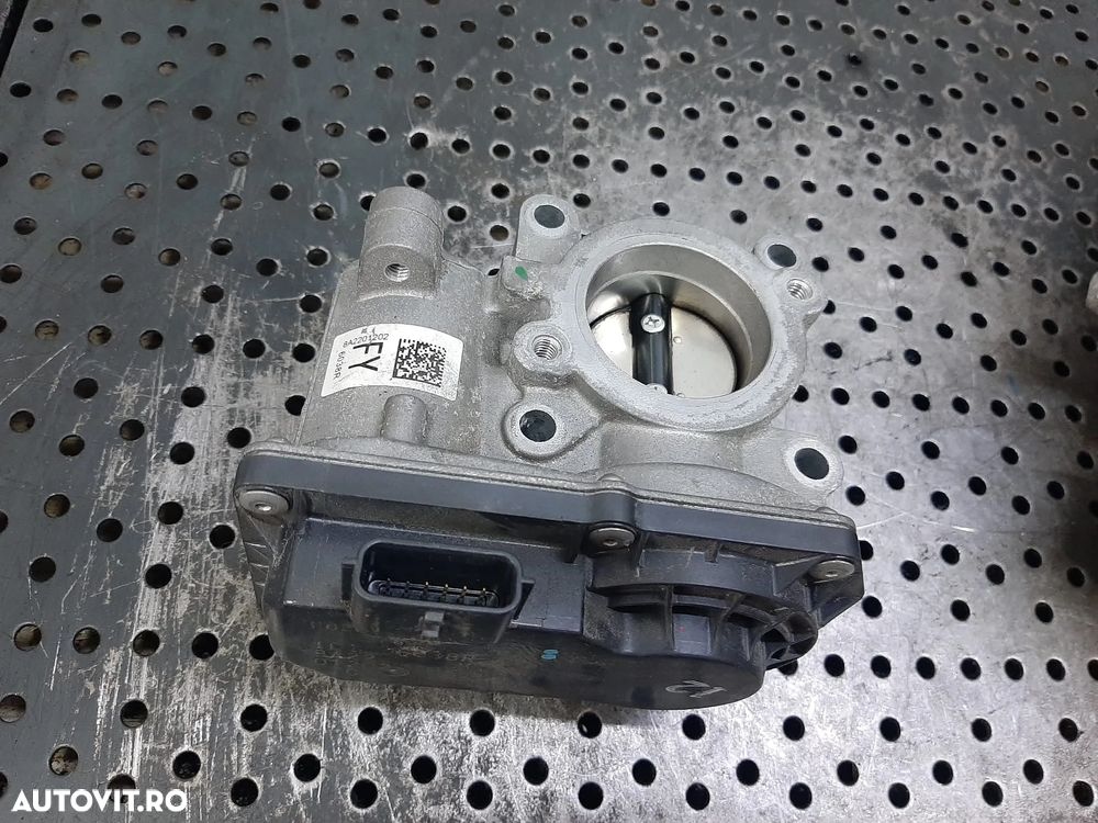 clapeta acceleratie 0.9 tce h4bb408 renault captur renault clio 4 h8201171233 161206038r - 2