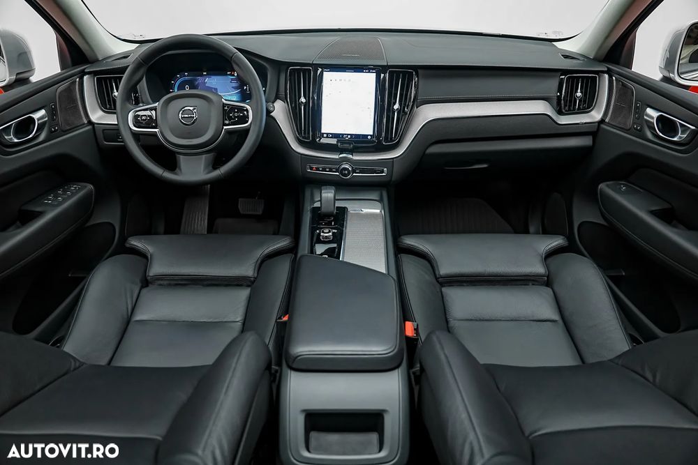 Volvo XC 60 T6 AWD Ultra Dark - 27