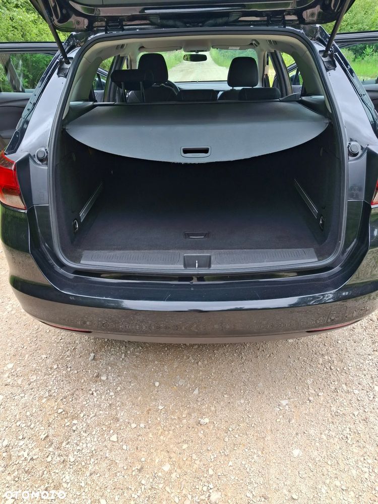 Opel Astra 1.6 CDTI Cosmo - 24