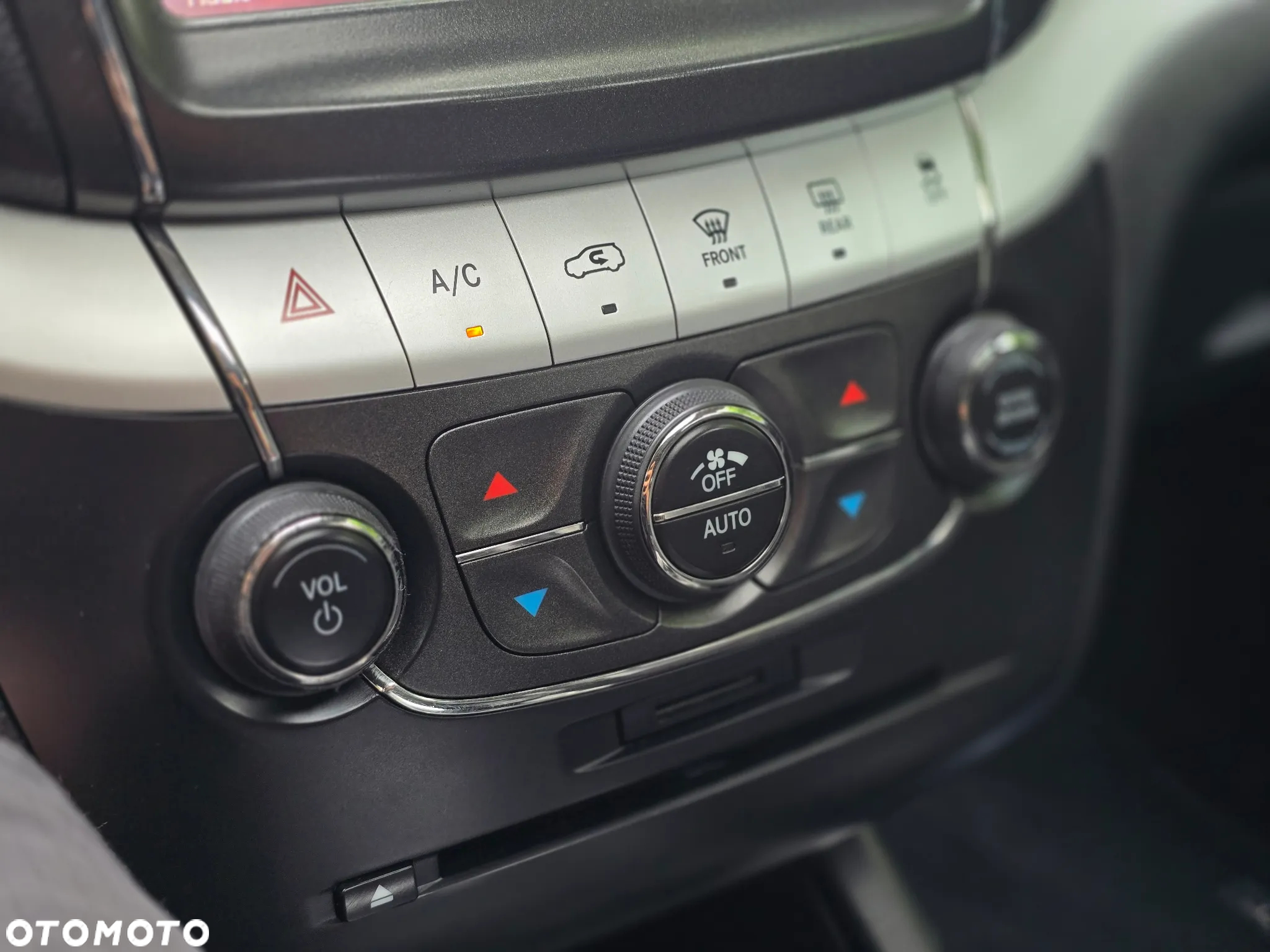Fiat Freemont 2.0 Multijet Lounge AWD - 34