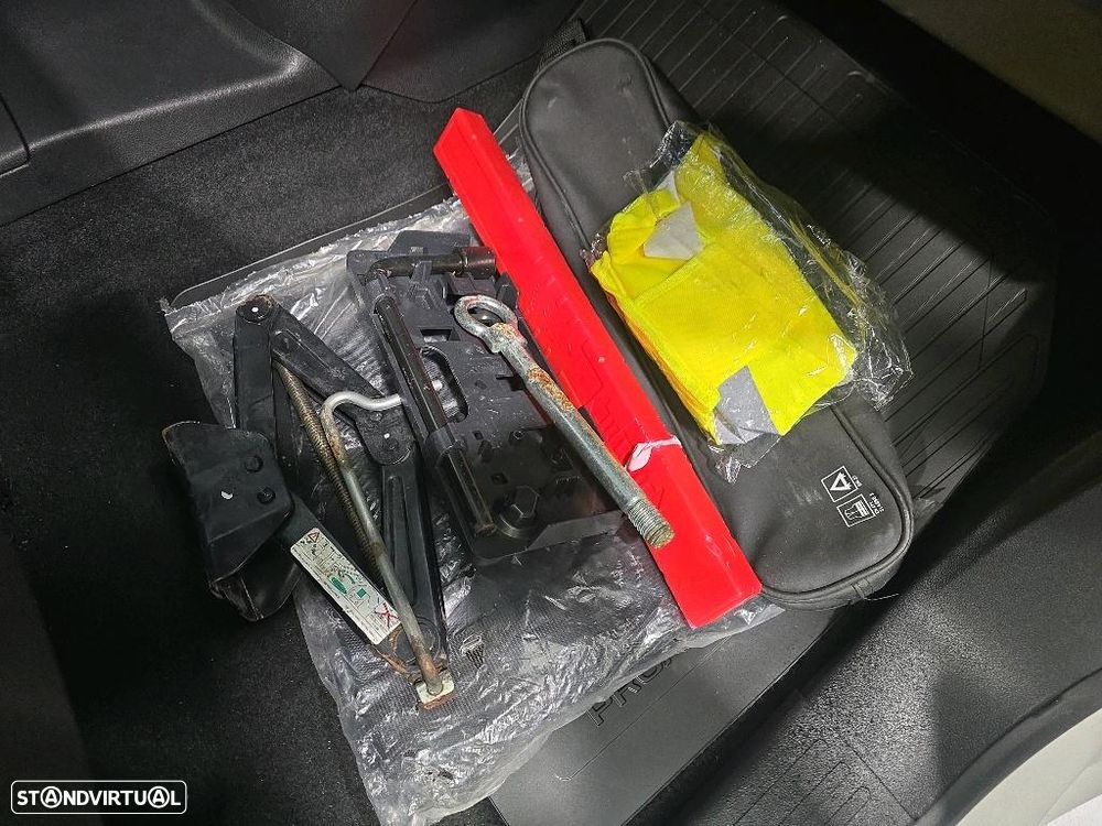 Toyota PROACE CITY CX.6 VELOCIDADES - 14