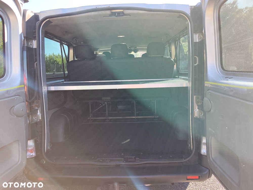 Opel Vivaro - 8