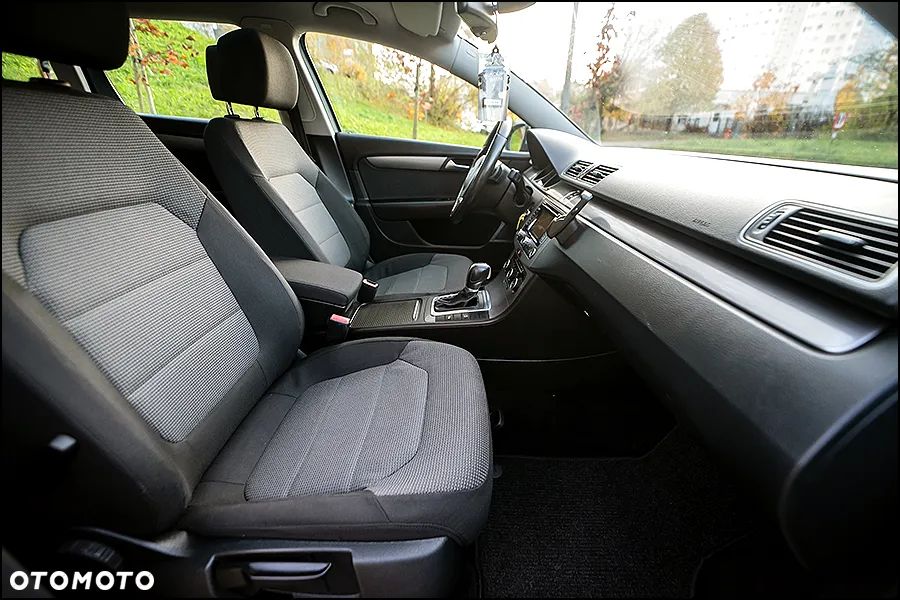 Volkswagen Passat Variant - 37
