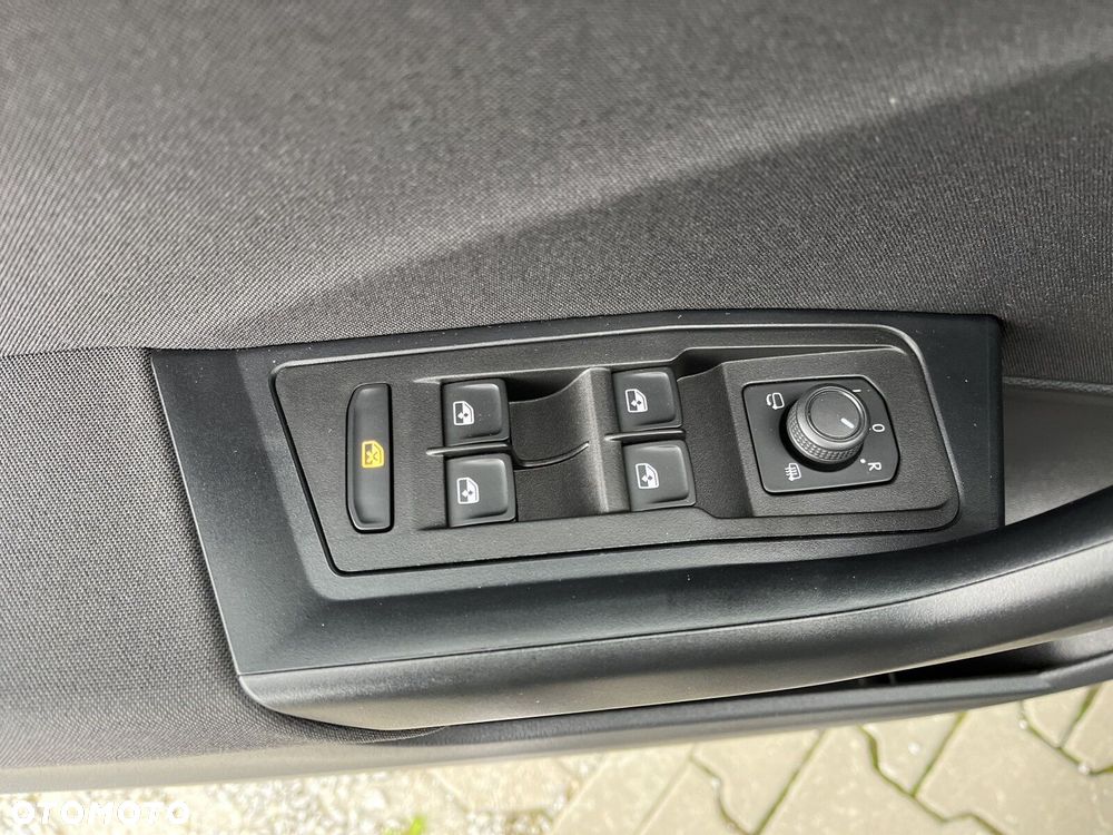 Volkswagen T-Roc - 20