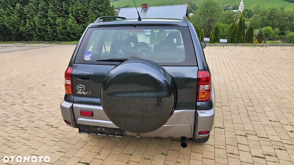 Toyota RAV4 D-4D 4x4 - 7
