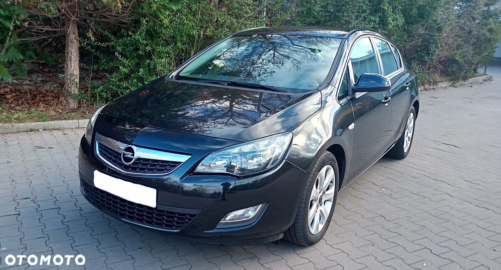 Opel Astra 1.7 CDTI Cosmo - 1