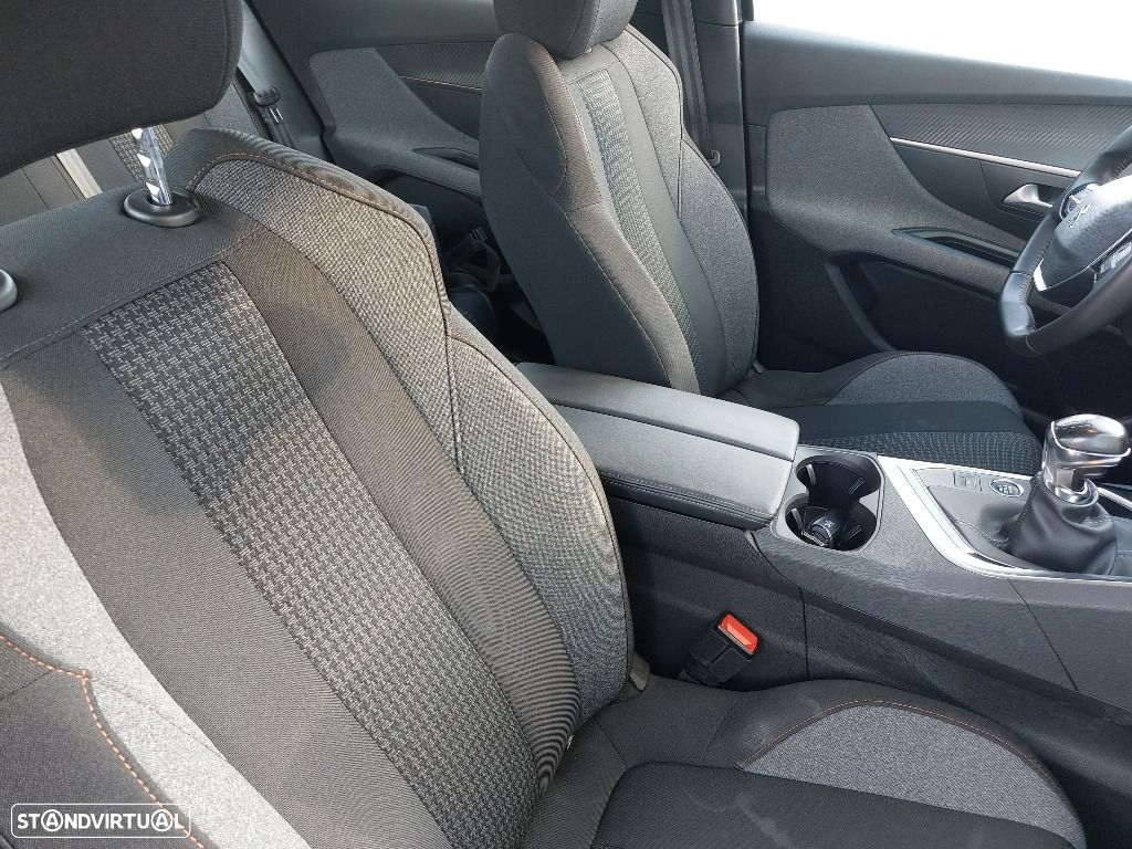 Peugeot 3008 1.5 BlueHDi Active Pack - 18