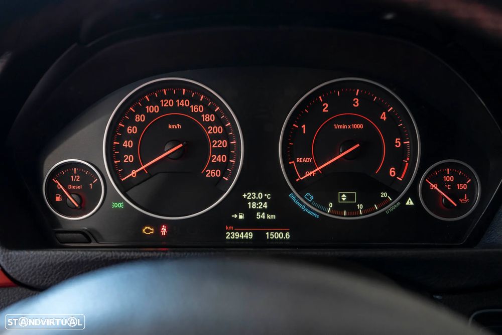 BMW 320 d Blue Performance Sport Line - 28