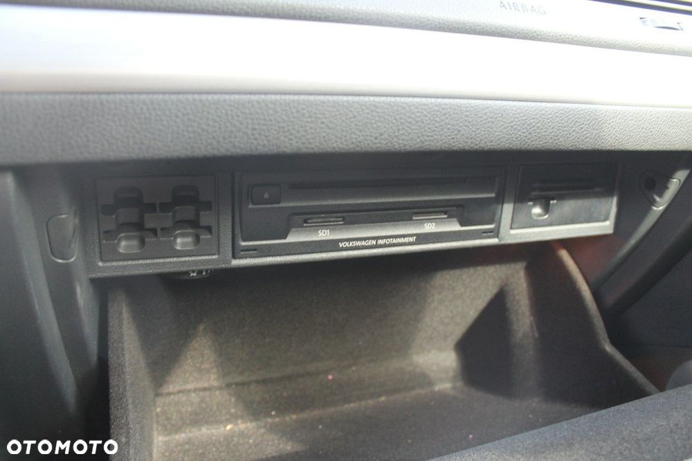 Volkswagen Golf - 23