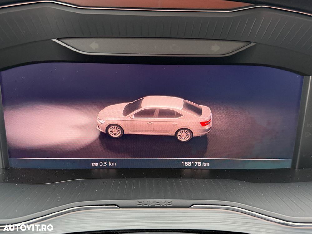 Skoda Superb 2.0 TDI DSG Essence - 20
