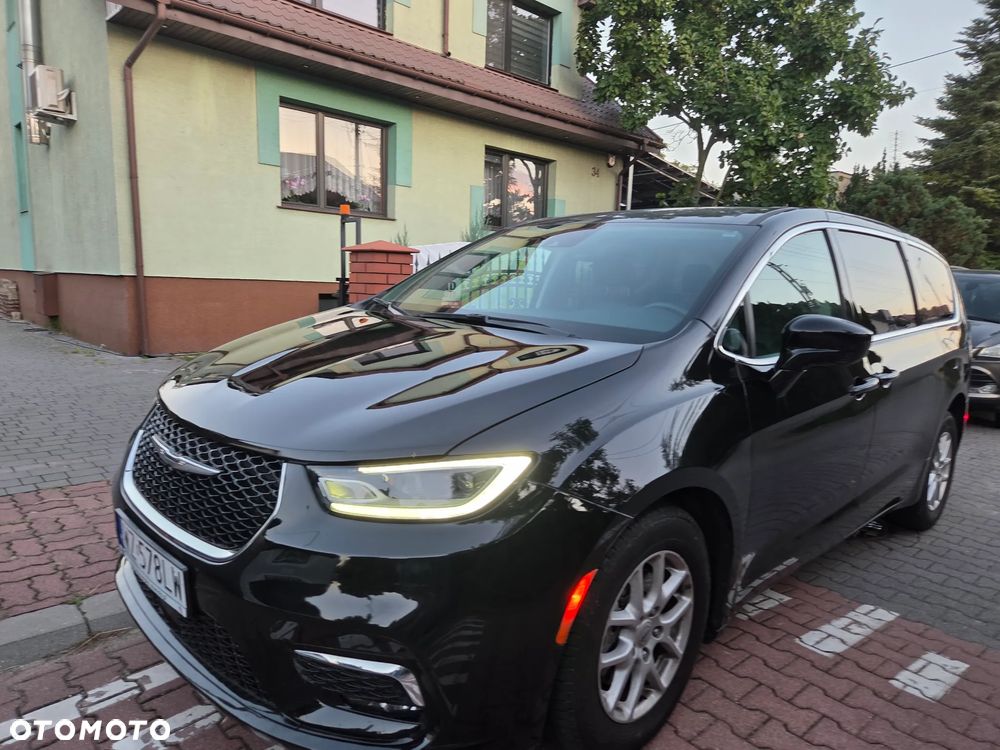 Chrysler Pacifica - 8
