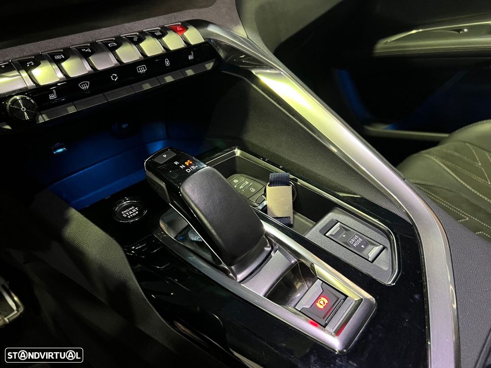 Peugeot 3008 1.6 Hybrid GT Pack e-EAT8 - 29