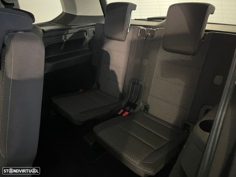 VW Touran 2.0 TDI Confortline - 16