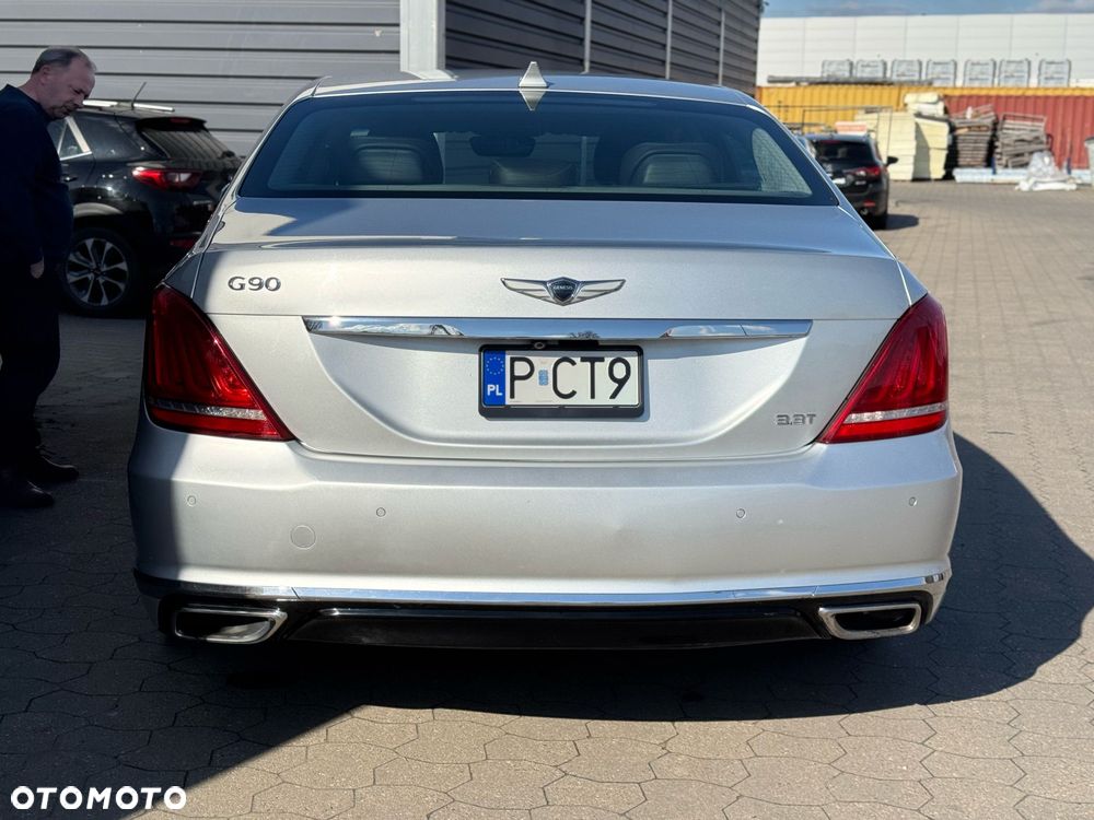 Genesis G90 - 23