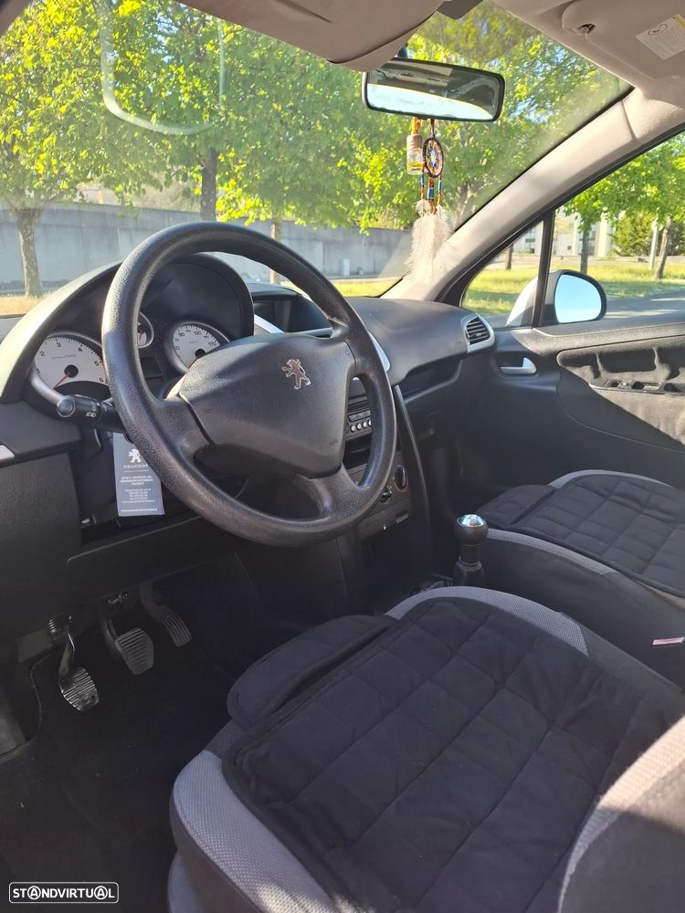 Peugeot 207 1.4 HDi Urban - 8