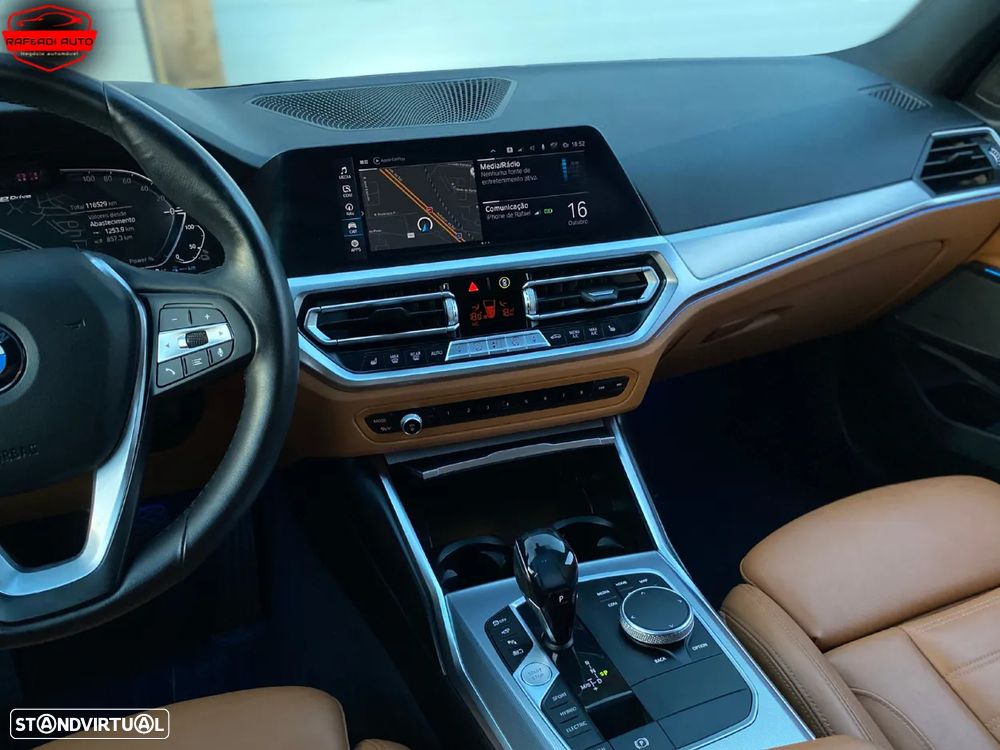 BMW 330 e Touring Aut. Luxury Line - 33