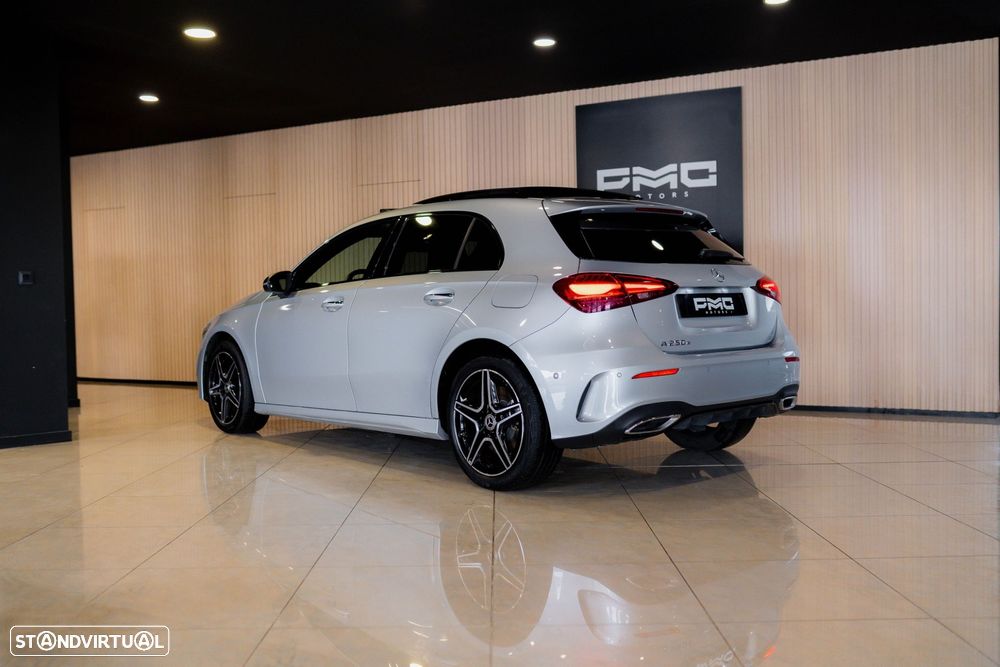 Mercedes-Benz A 250 e 8G-DCT AMG Line - 3
