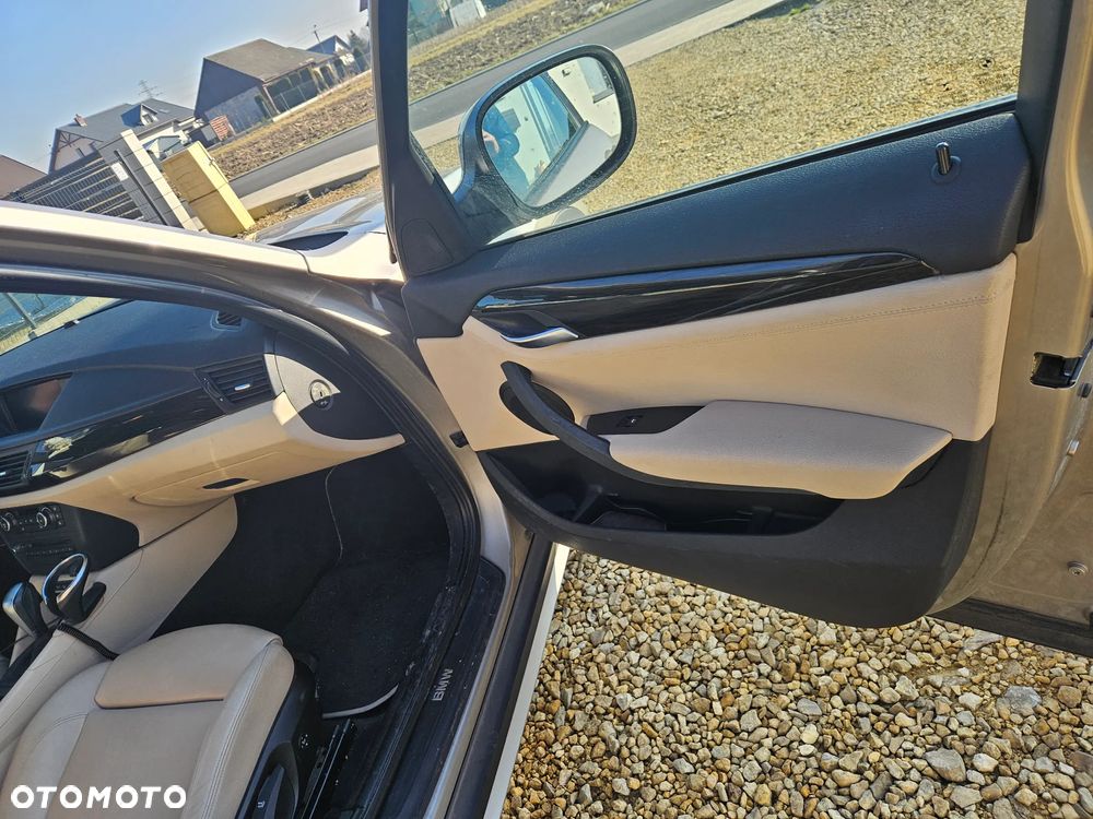 BMW X1 xDrive20d - 14