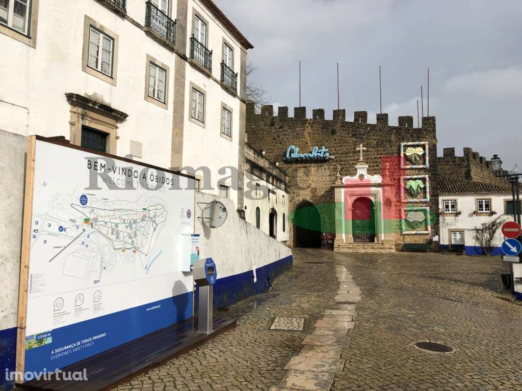 Terreno urbano dentro da muralha do Castelo de Óbidos***RIOMAGIC*** - Grande imagem: 3/19
