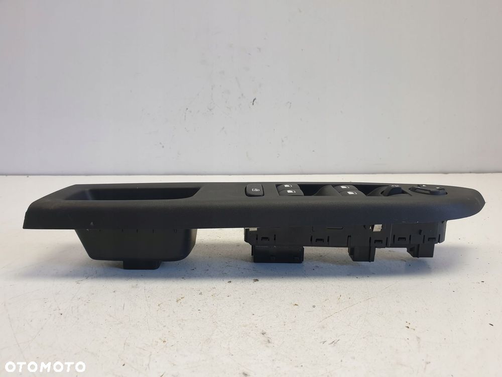 Opel Corsa F LEWY PANEL STERWANIA SZYBĄ przód - 4