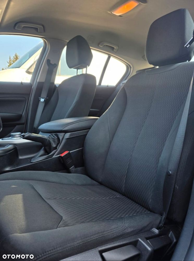 BMW Seria 1 116d EfficientDynamics Advantage - 19