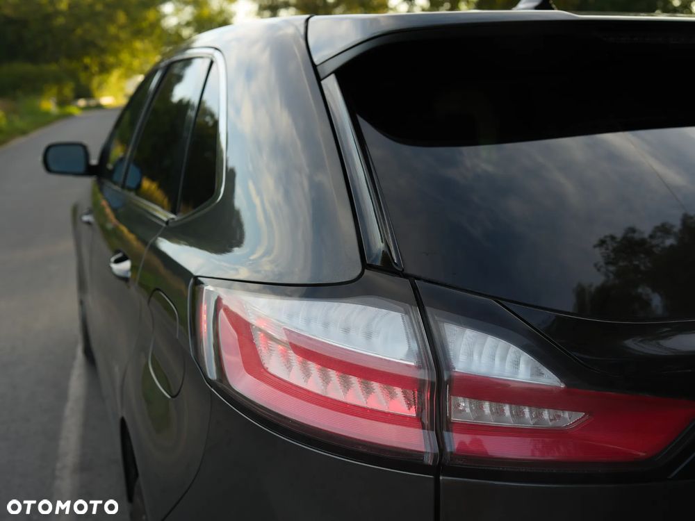 Ford Edge - 8
