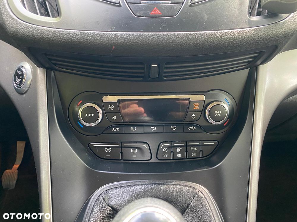 Ford Kuga 1.5 EcoBoost 2x4 Business Edition - 25
