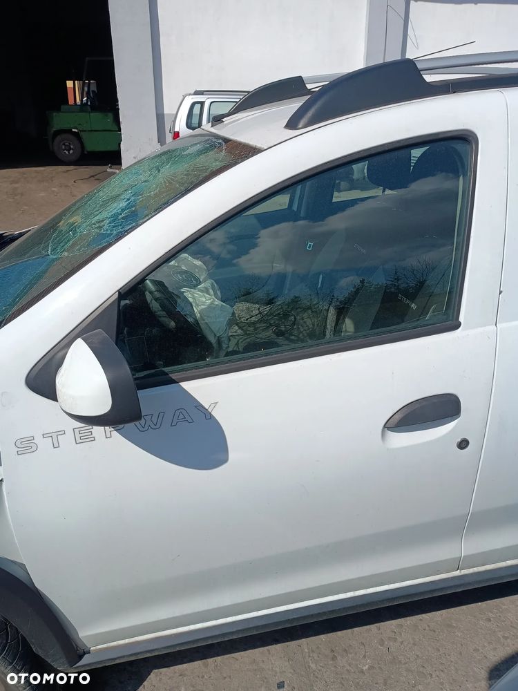 Drzwi lewy przód Dacia Sandero Stepway 2016, kompletne, części