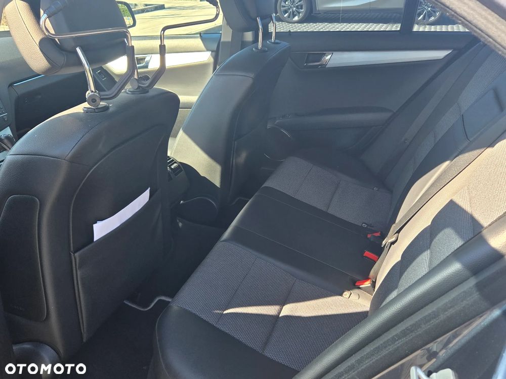 Mercedes-Benz Klasa C 220 CDI DPF Automatik Avantgarde - 6