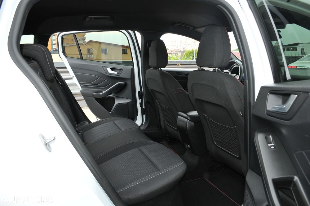 Ford Focus 1.5 EcoBlue ST-Line - 10